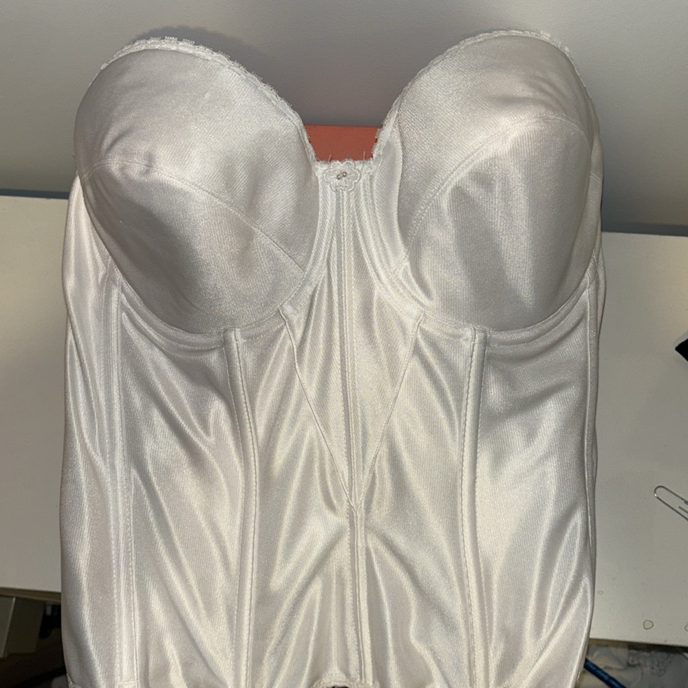 David’s bridal Shapeware corset size M minimize waist